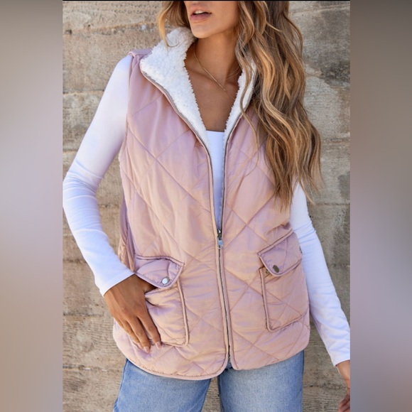 Sloane fleece lined reversible vest - Picture 2 of 5